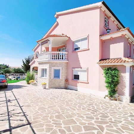 Apartment Villa Engel With Pool Πόρετς Εξωτερικό φωτογραφία