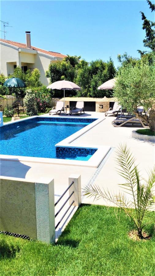 Apartment Villa Engel With Pool Πόρετς Εξωτερικό φωτογραφία