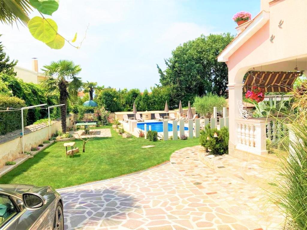 Apartment Villa Engel With Pool Πόρετς Εξωτερικό φωτογραφία