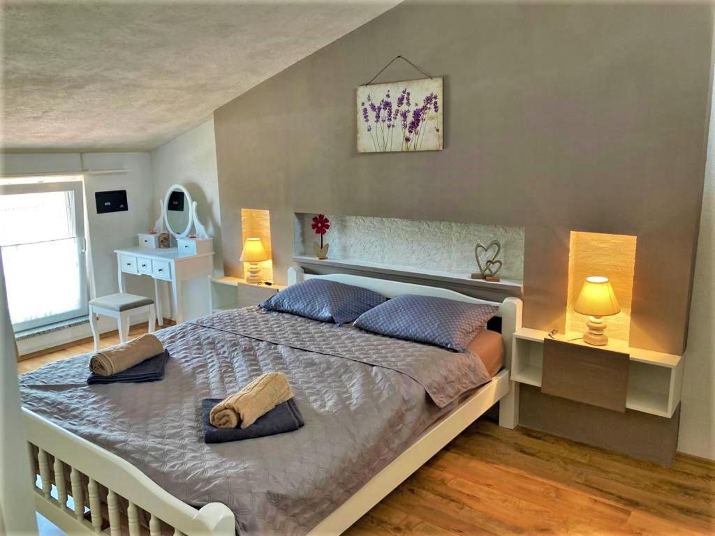 Apartment Villa Engel With Pool Πόρετς Εξωτερικό φωτογραφία