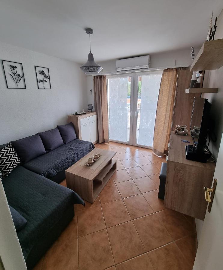 Apartment Villa Engel With Pool Πόρετς Εξωτερικό φωτογραφία