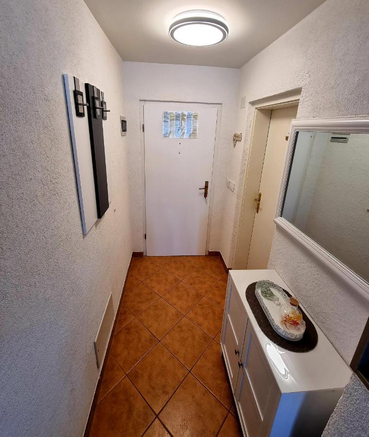 Apartment Villa Engel With Pool Πόρετς Εξωτερικό φωτογραφία