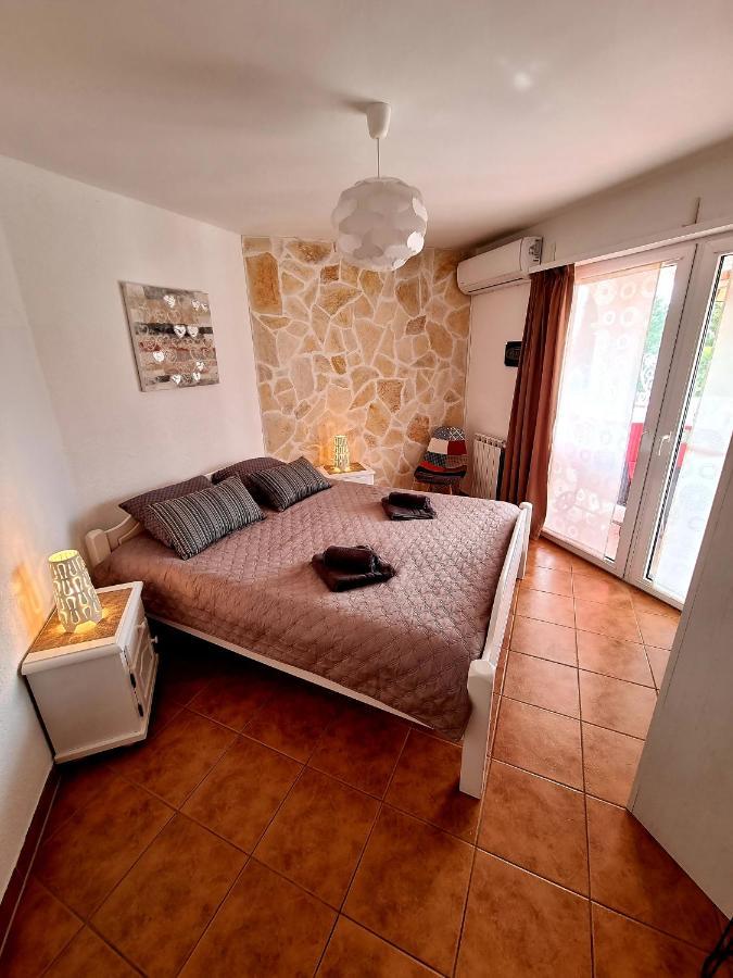 Apartment Villa Engel With Pool Πόρετς Εξωτερικό φωτογραφία