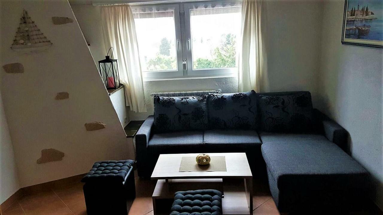 Apartment Villa Engel With Pool Πόρετς Εξωτερικό φωτογραφία