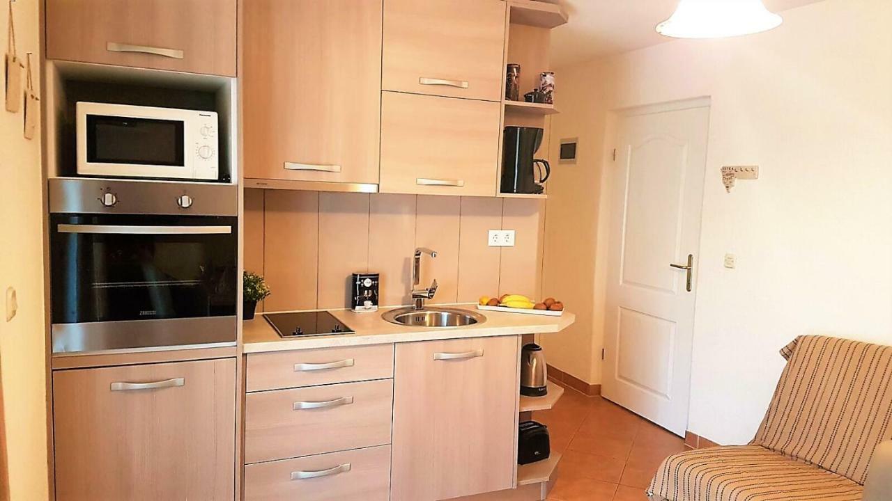 Apartment Villa Engel With Pool Πόρετς Εξωτερικό φωτογραφία