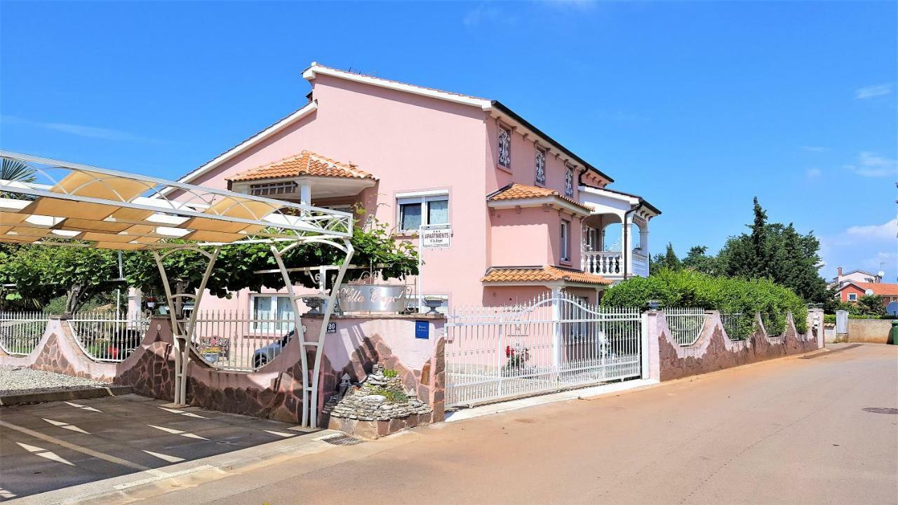 Apartment Villa Engel With Pool Πόρετς Εξωτερικό φωτογραφία